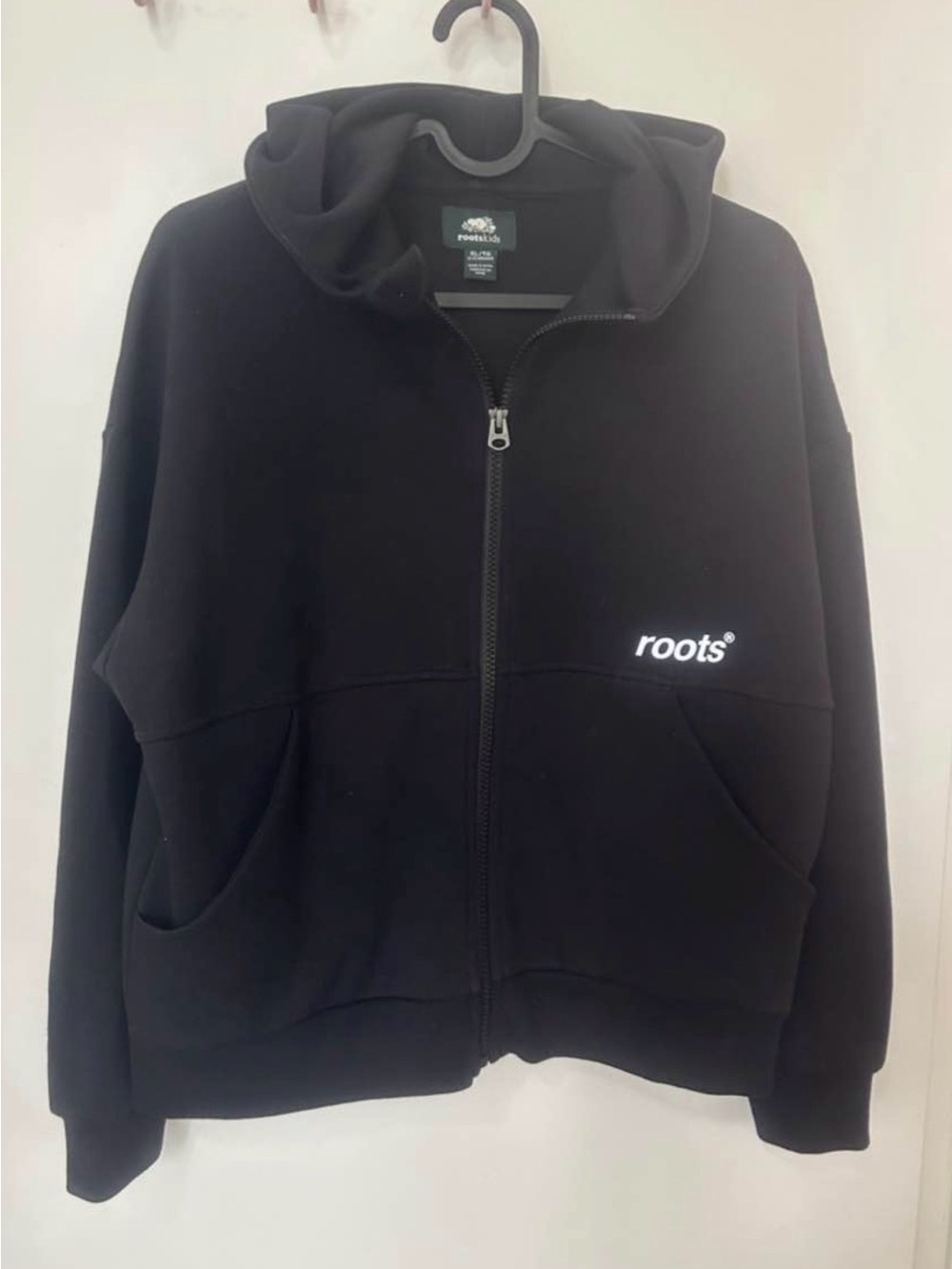 ROOTS Kids Black Full Zip Hoodie Size XL (11-12 Yrs)